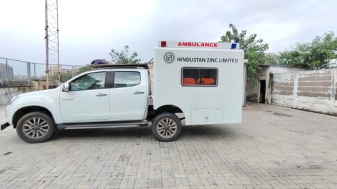 Ambulance on ISUZU Vehicles