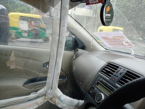 TRANSPARENT PVC CLEAR SHEET DRIVER SAFETY PARTITION PARTITION INSTALLATION IN CAR FOR PROPER SOCIAL DISTANCING AND TO REDUCE THE RISK OF CORONA VIRUS->SIZE: CUSTOMIZABLA->PARTITION : AS PER NEEDS PLEASE CONTACT FOR PRICE*